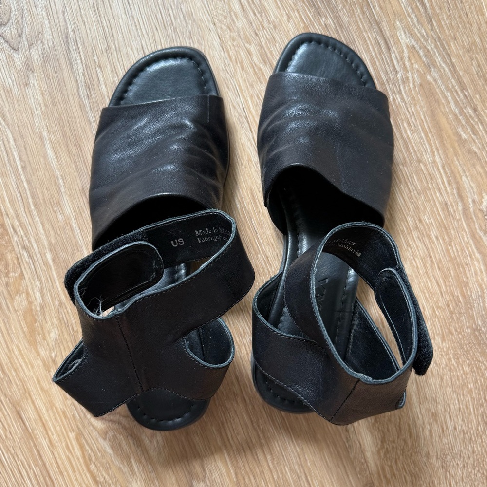 The Flexx Wedge Sandals - Picture 7 of 11